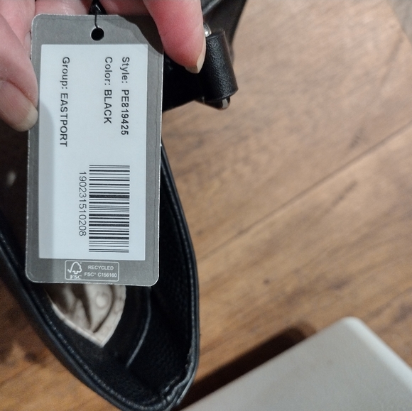 Nwt Guess Eastport tote bag - Picture 4 of 6